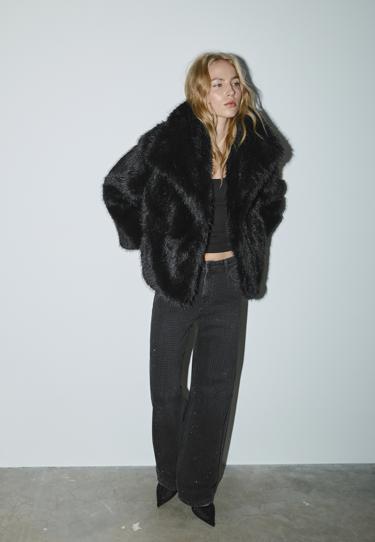 Stradivarius Короткая куртка из искусственного меха купить с доставкой.