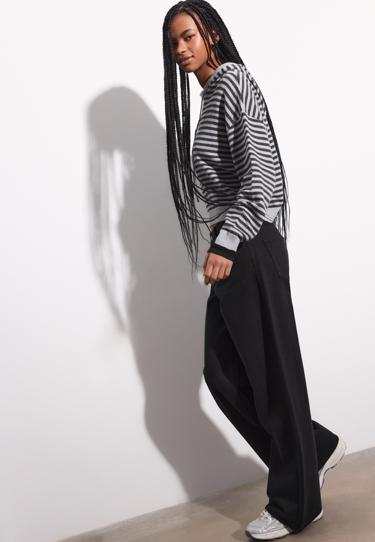 Stradivarius Джинсы свободного кроя купить с доставкой.