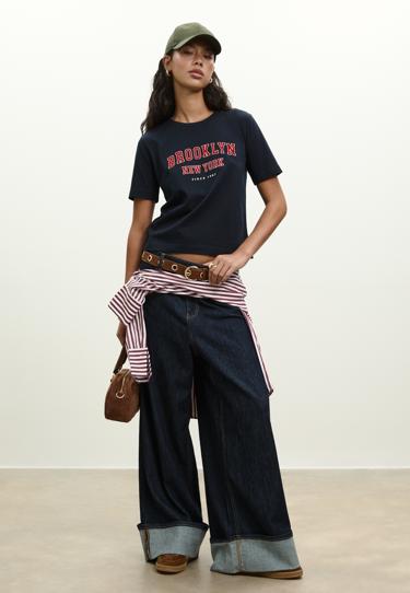 Stradivarius Футболка с вышивкой