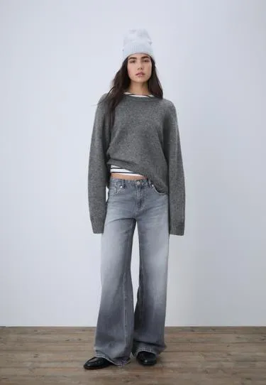 Базовый свитер из мягкого трикотажа- Заказать в России