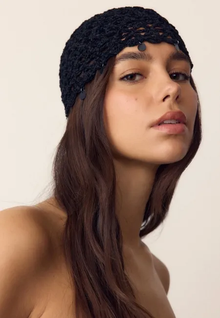 Каскетка с бусинами- Заказать в России