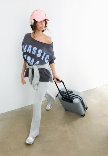 Stradivarius Толстовка с вырезом-лодочкой и принтом купить с доставкой.