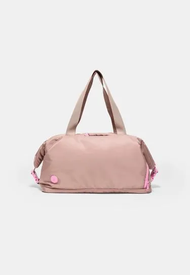 Сумка с контрастной отделкой- Заказать в России