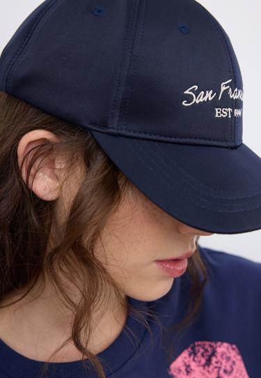 Stradivarius Бейсболка сан-франциско