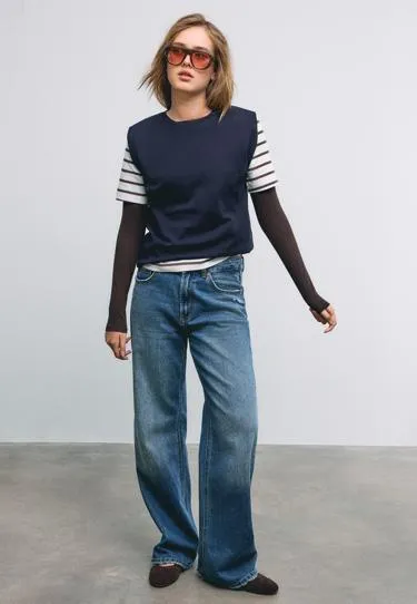 Базовая футболка с подплечниками