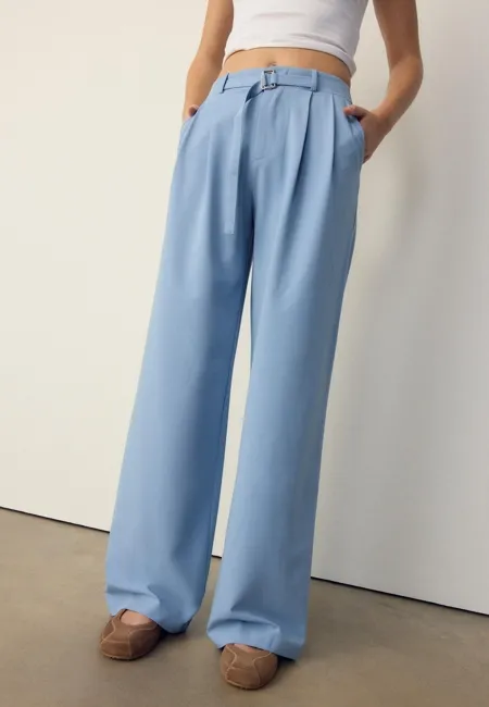 Широкие брюки с пряжкой