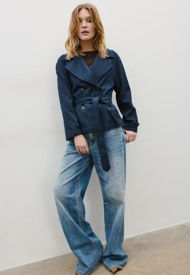 Stradivarius Короткий струящийся тренч с поясом