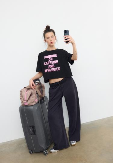 Stradivarius Укороченная футболка с принтом CAFFEINE