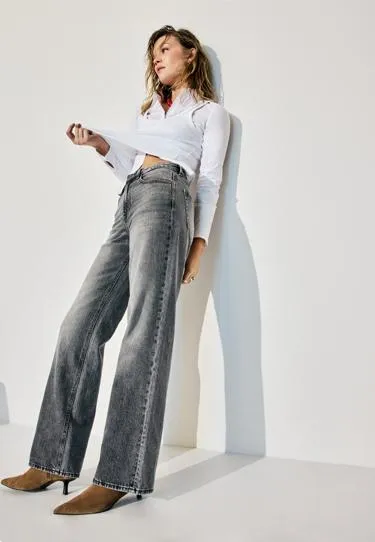 D92 STRAIGHT WIDELEG JEANS- Заказать в России