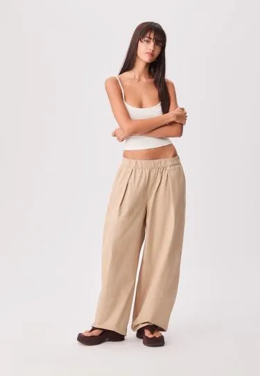 Длинные брюки-бочонки