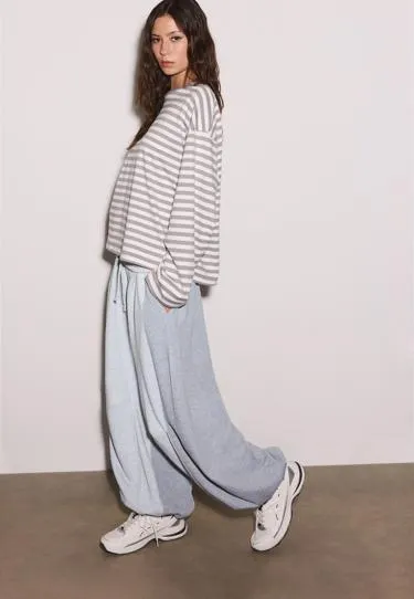 Stradivarius Брюки-джоггеры шароварного кроя со стопперами