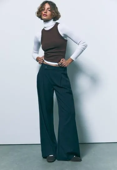 Повседневные брюки в полоску с перекрестной талией