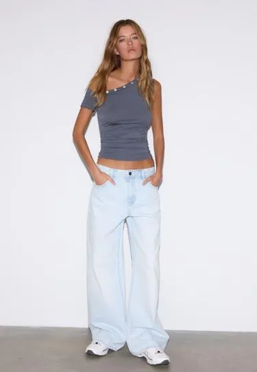 Асимметричная футболка на пуговицах- Заказать в России