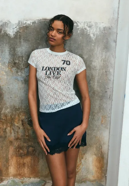 Атласная мини-юбка с кружевом- Заказать в России