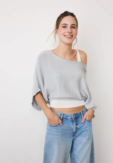 Свитер с вырезом-лодочкой и наложением- Заказать в России