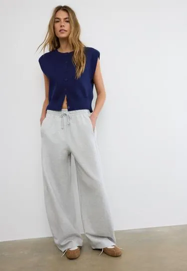 Вязаный жилет с подплечниками