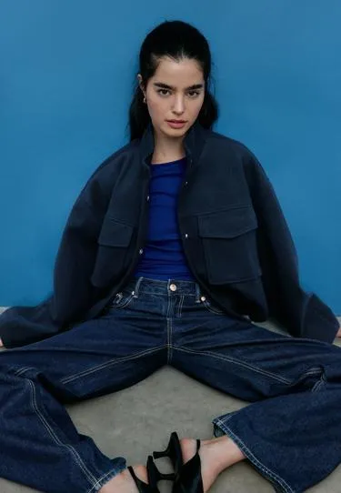 Куртка-бомбер с карманами, мягкая на ощупь- Заказать в России