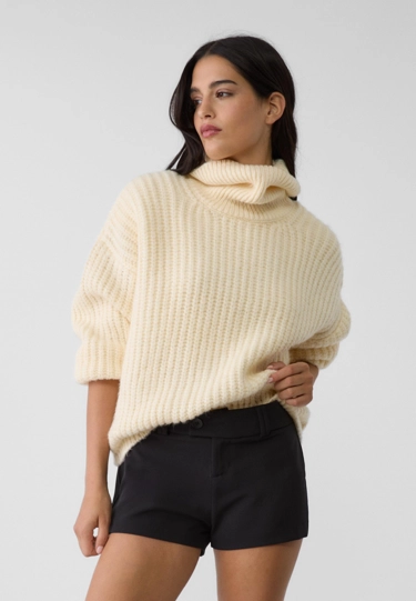 Stradivarius Мини-шорты купить с доставкой.