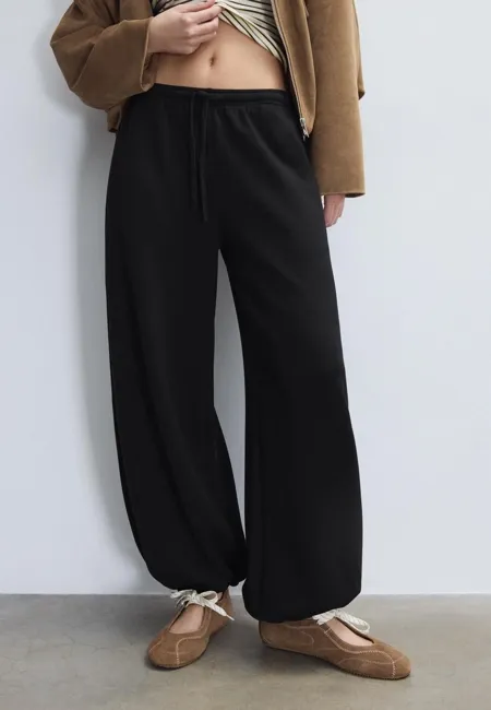 Мягкие брюки-джоггеры фасона баллон- Заказать в России