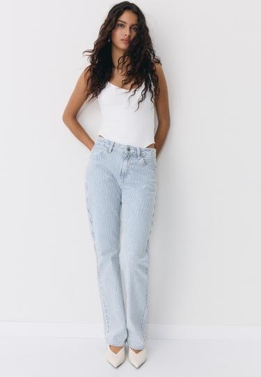 Stradivarius Боди на бретелях с V-образным вырезом