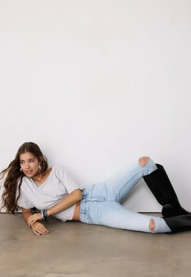 Джинсы D07 с высокой посадкой- Заказать в России