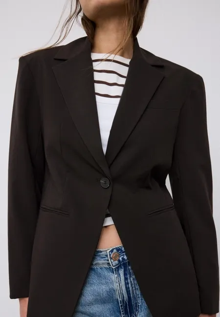 Приталенный пиджак с пуговицей- Заказать в России