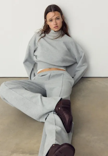 Брюки-джоггеры из мягкого интерлока- Заказать в России