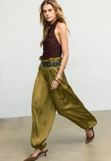 Атласные брюки с низкой проймой и поясом- Заказать в России