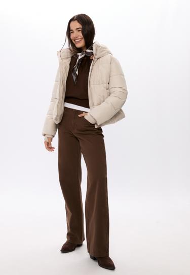 Stradivarius Стеганая куртка с капюшоном купить с доставкой.