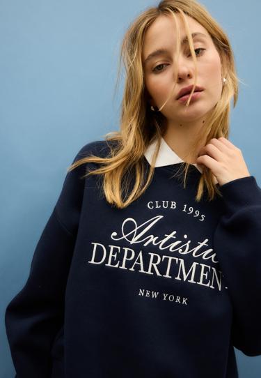 Stradivarius Вышитая толстовка с воротником поло