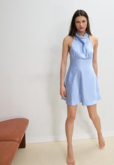 Stradivarius Короткое атласное платье с горловиной халтер купить с доставкой.