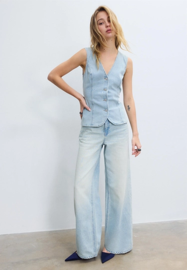 Stradivarius Приталенный джинсовый топ купить с доставкой.