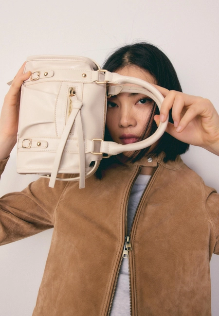 Stradivarius Сумка-боулинг с плечевым ремнем и молнией купить с доставкой.