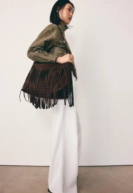 Сумка на плечо с мягкой отделкой и бахромой- Заказать в России