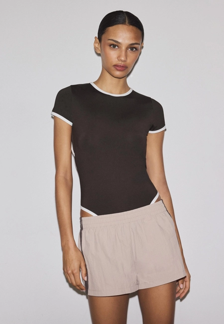 Stradivarius Боди с вырезами на спине купить с доставкой.