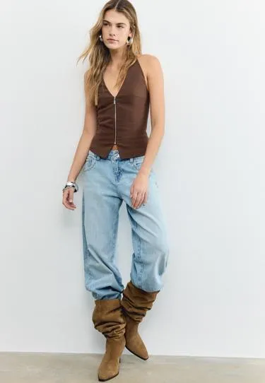 Топ из бенгалина с горловиной халтер- Заказать в России