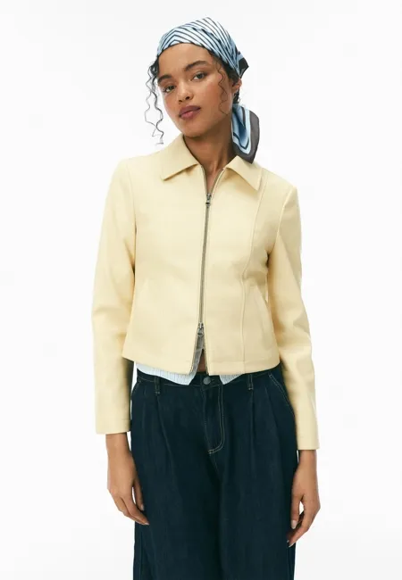 Приталенная куртка из искусственной кожи