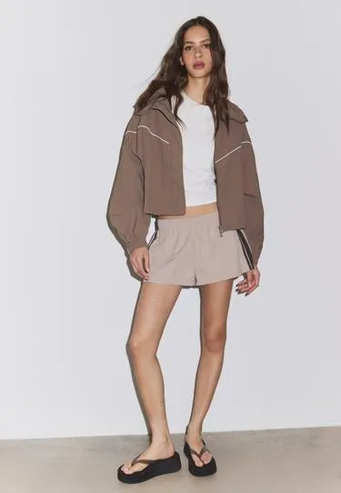 Мини-шорты высокотехнологичные