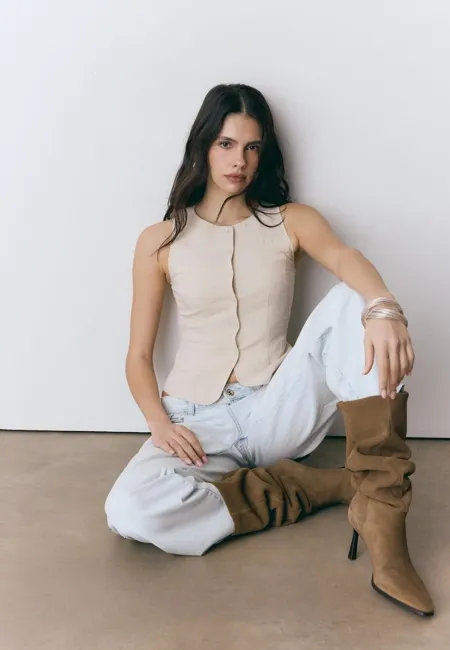 Жилет на пуговицах- Заказать в России