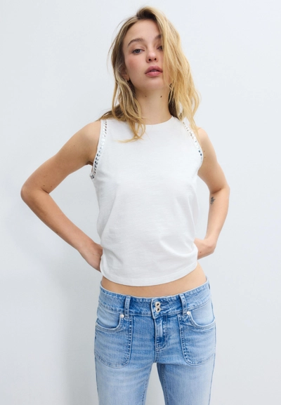 Stradivarius Укороченная майка с вышивкой и заклепками