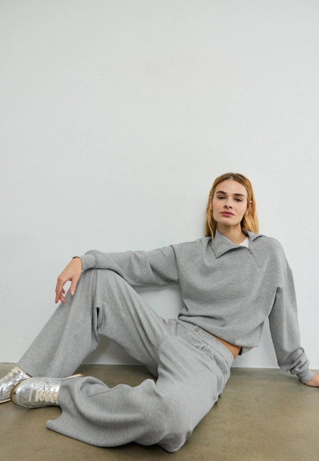 Stradivarius Мягкие брюки с защипами