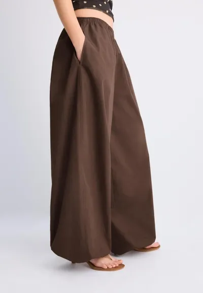 Объемные брюки из поплина