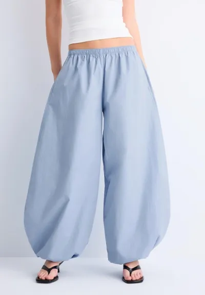 Объемные брюки из поплина- Заказать в России