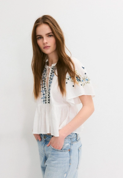 Stradivarius Блуза с короткими рукавами и контрастной вышивкой купить с доставкой.