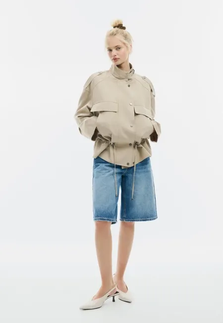 Укороченная куртка свободного кроя с передними карманами- Заказать в России