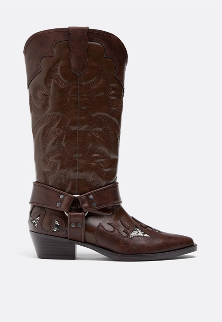 Stradivarius Ковбойские сапоги с анималистическим принтом купить с доставкой.