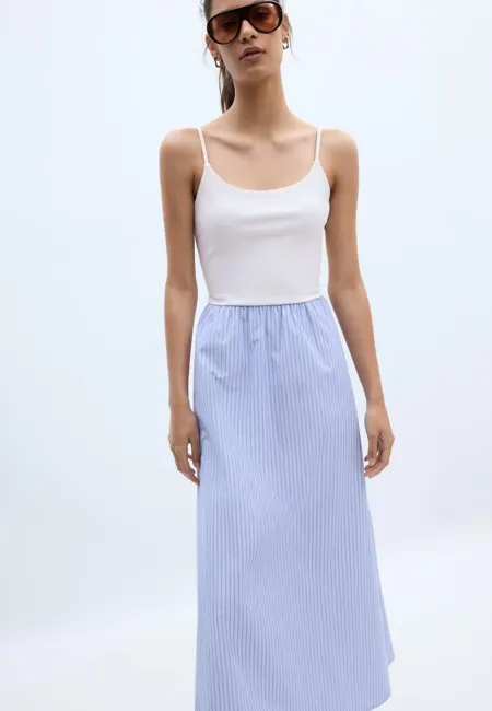 Платье миди из двух видов ткани на бретелях- Заказать в России