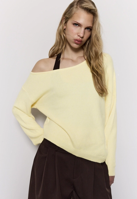 Stradivarius Асимметричный трикотажный джемпер купить с доставкой.