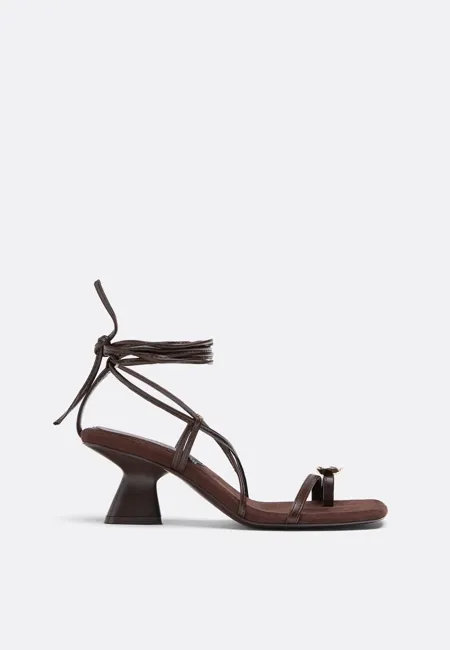 Босоножки на каблуке с ремешками- Заказать в России