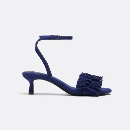 Босоножки из искусственной кожи с бахромой